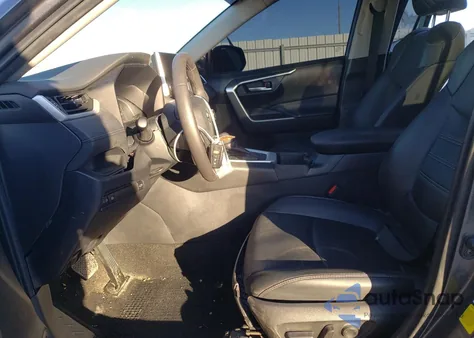 2024 Toyota Rav4 Xle Premium z USA, uszkodzony, nr VIN 2T3C1RFV4RC258999